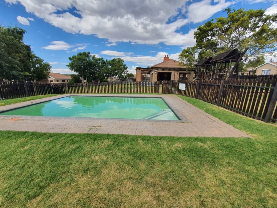 3 Bedroom Property for Sale in Hillside Free State